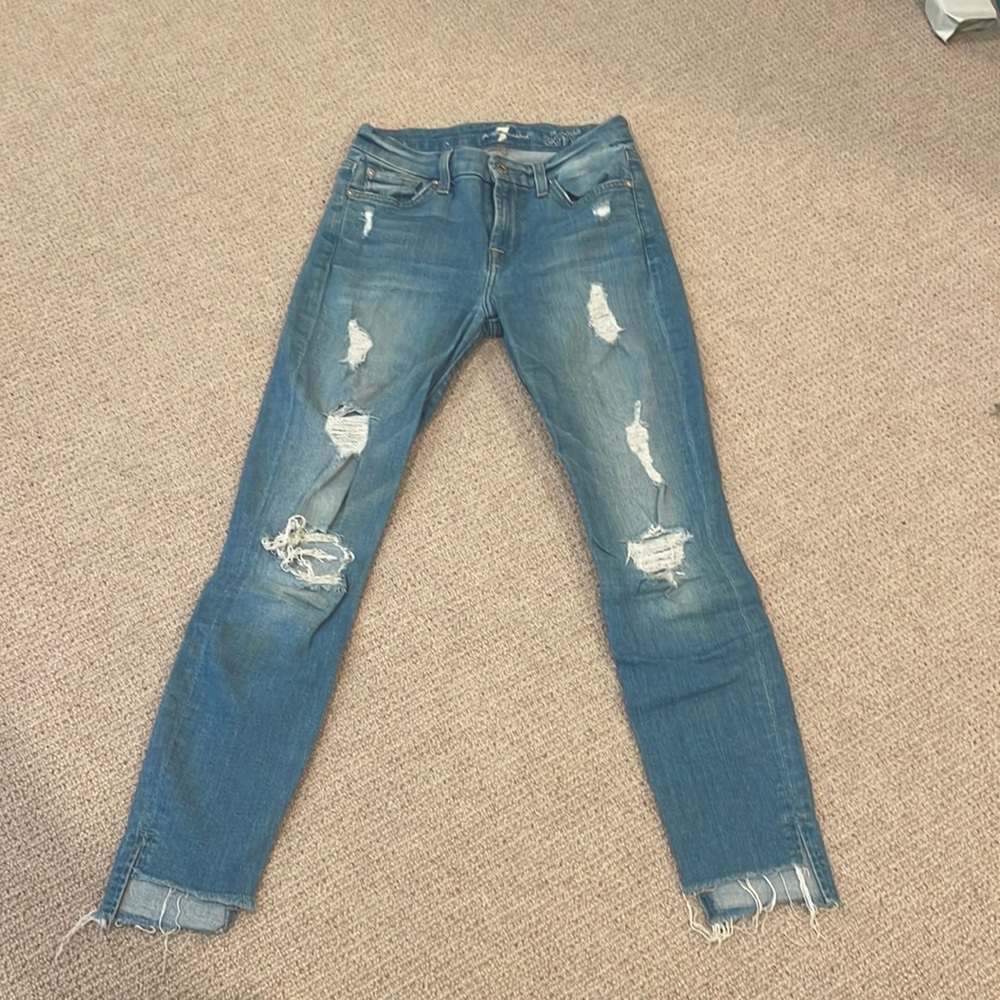 7 for all mankind distressed ankle skinny jeans 👖. These are a size 25